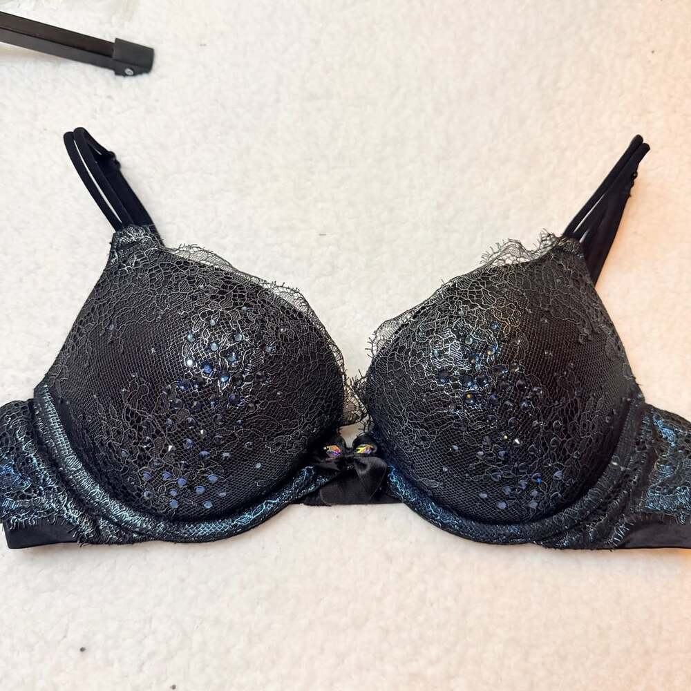 Victoria's Secret Very Sexy Push-Up Bra Size 34B